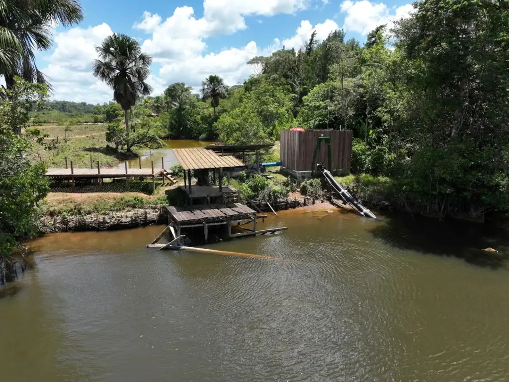 Captação de água no rio Comté, outubro de 2026